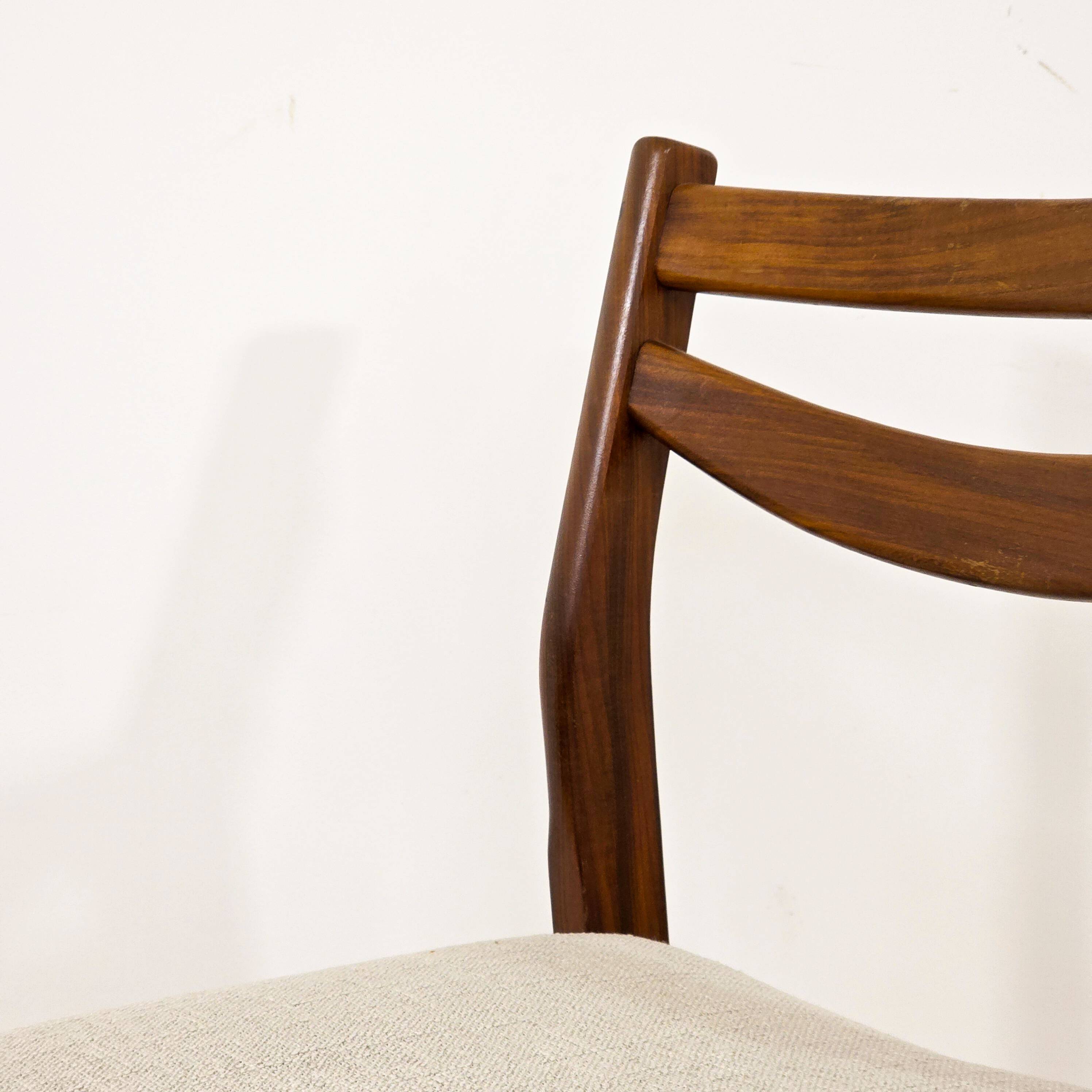 Set of 6 Scandinavian solid wood chairs – 1960s Nordic design
