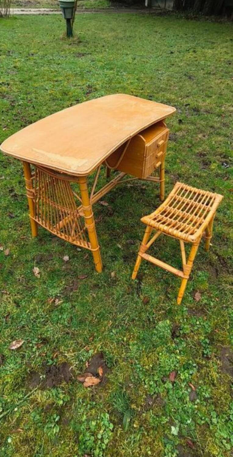 Vintage bamboo/rattan desk + stool