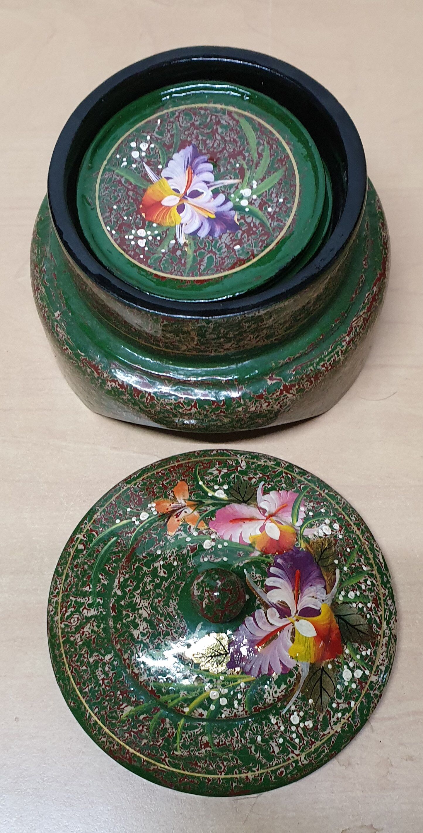 Lasy wooden glass underside