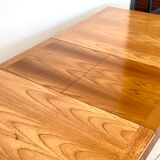 Extendable dining table in NATHAN teak