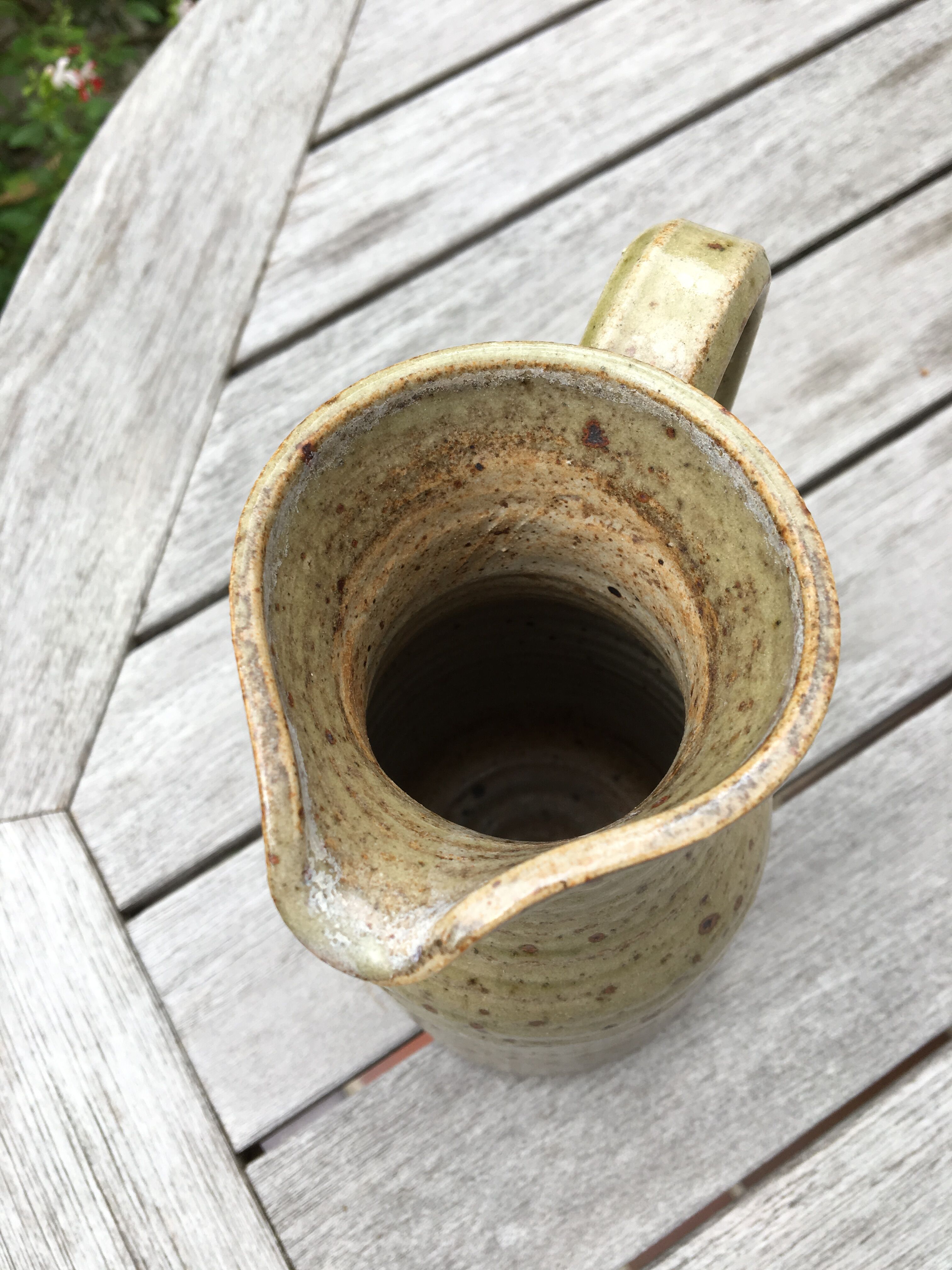 Vase or Pitcher in Beige Sandstone / Green signed Igom Bavil Bridge?