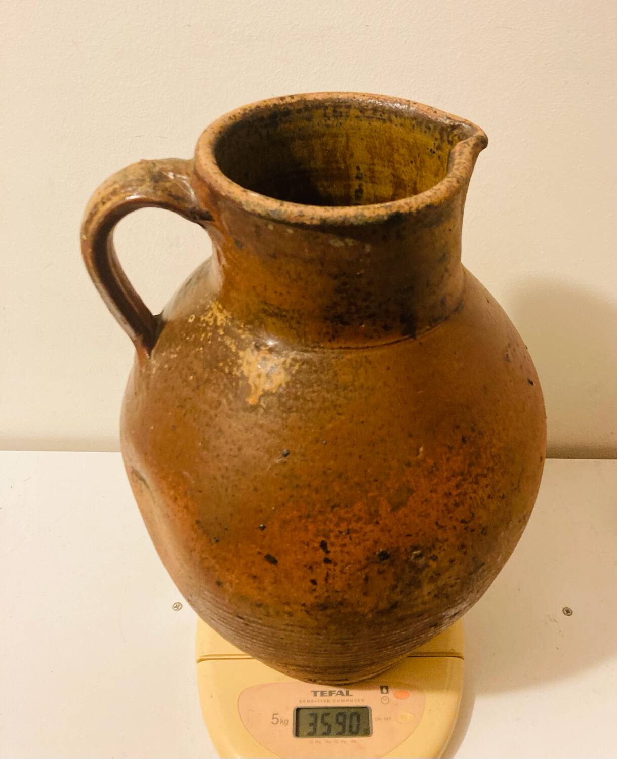 Impressive terracotta pitcher from the 19th century, entirely handmade.