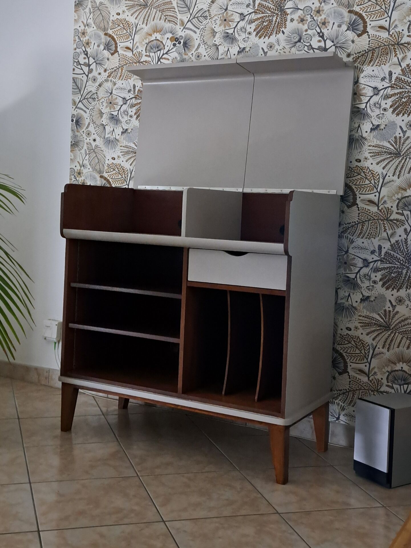 Vinyl furniture by Rød Sødgren