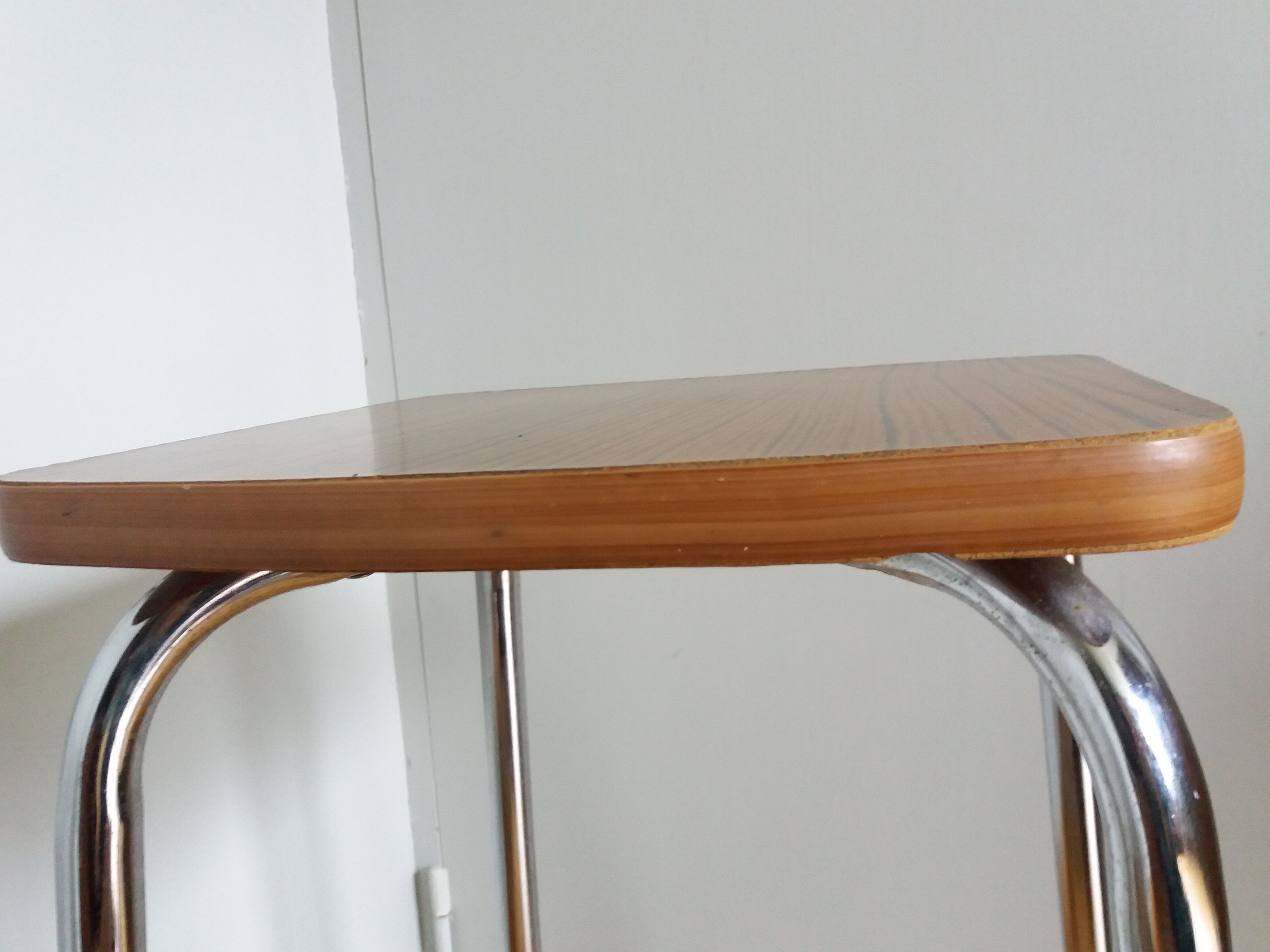 Walking step ladder stool