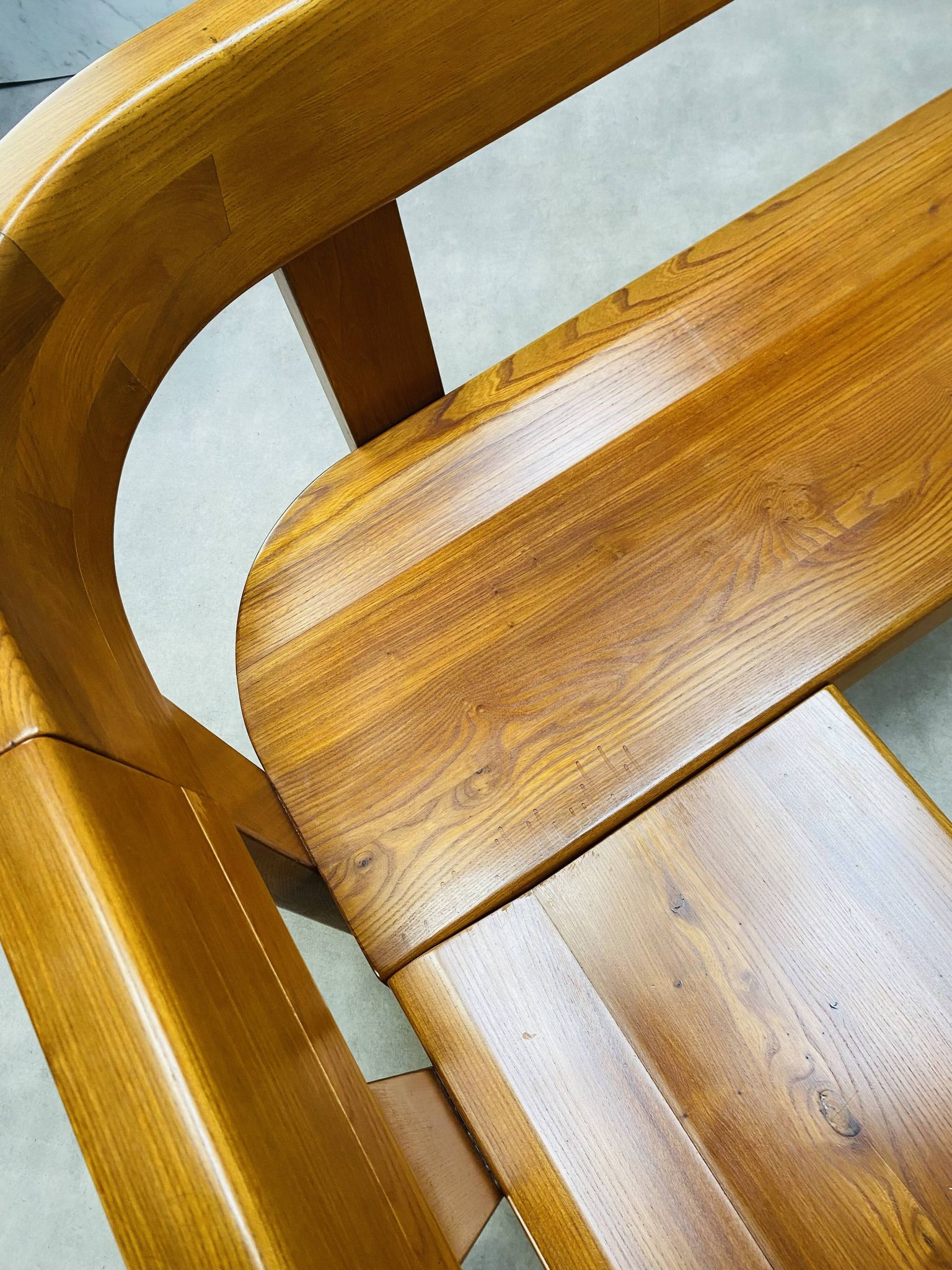 Banc d’angle Pierre Chapo S35 en orme
