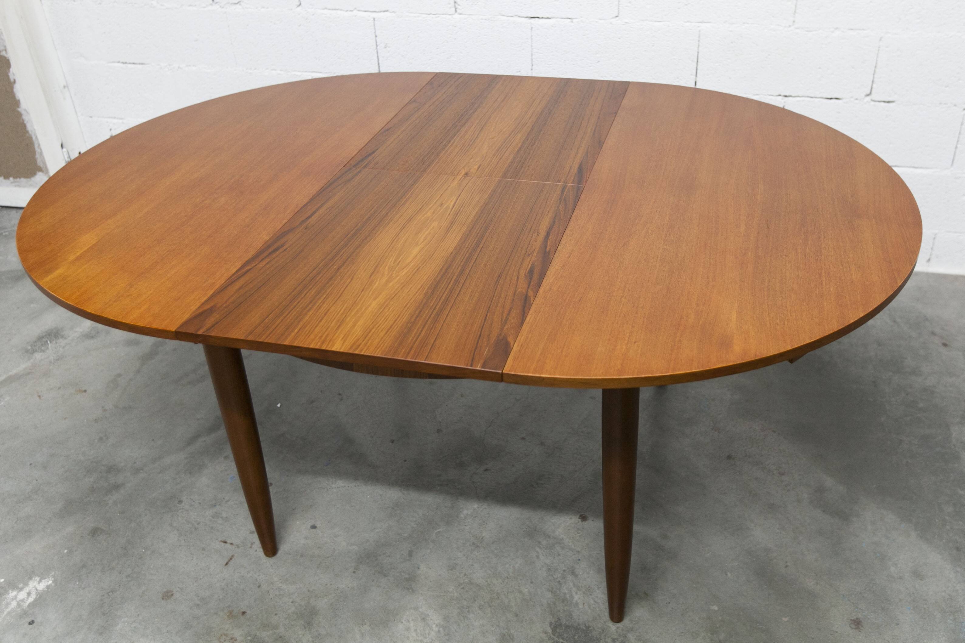 Transformable teak table 1968, impeccable condition