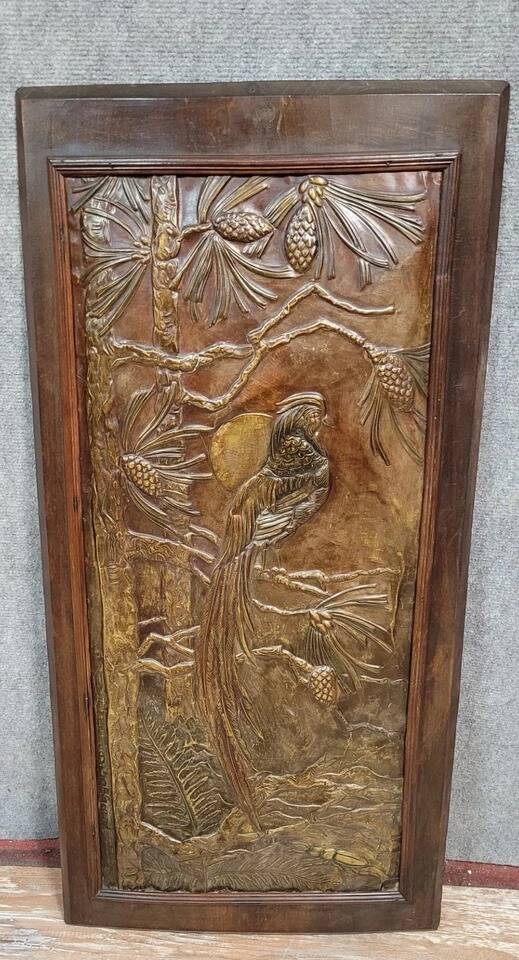 Large wood panel / bas relief Japanese style in embossed copper / signed