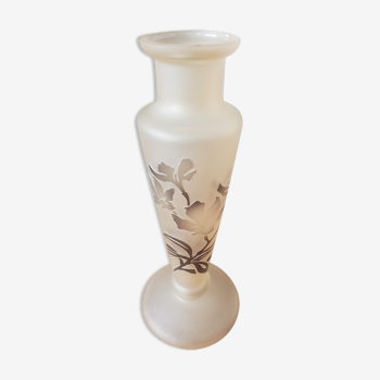 Vase en pâte de verre signé Vianne décor de fleurs