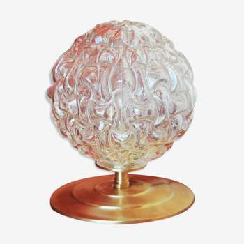 Lampe à poser globe boule en verre transparent texturé à motif relief