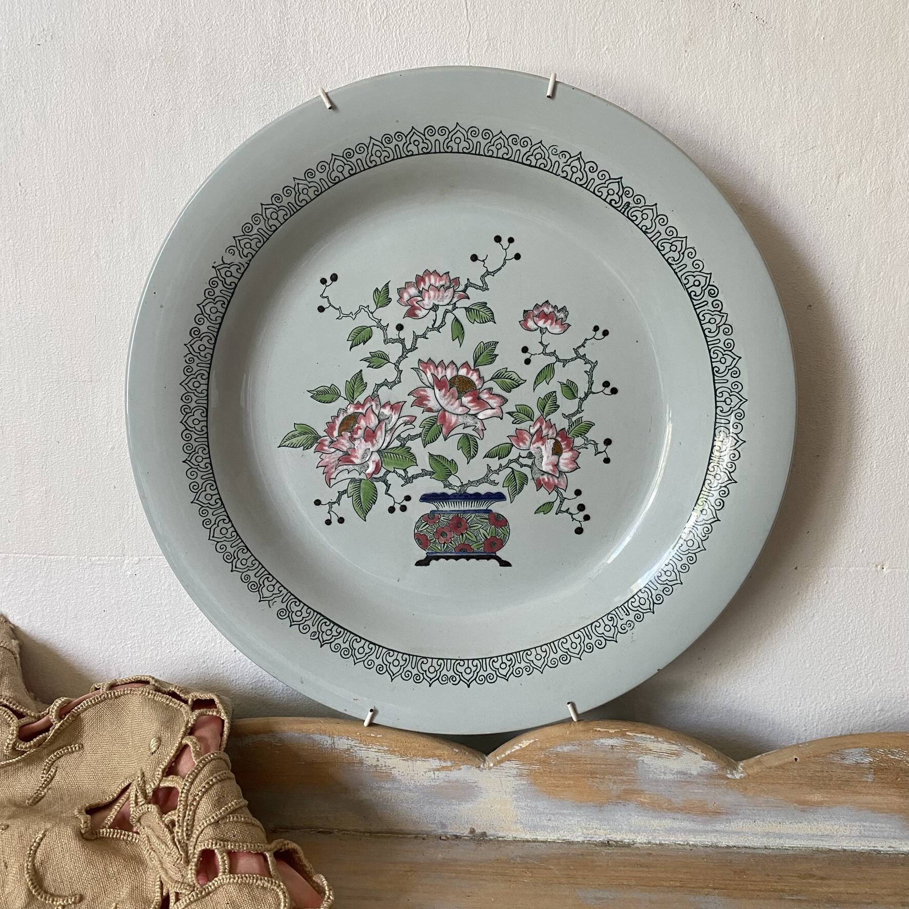 Longwy plate "Peking"