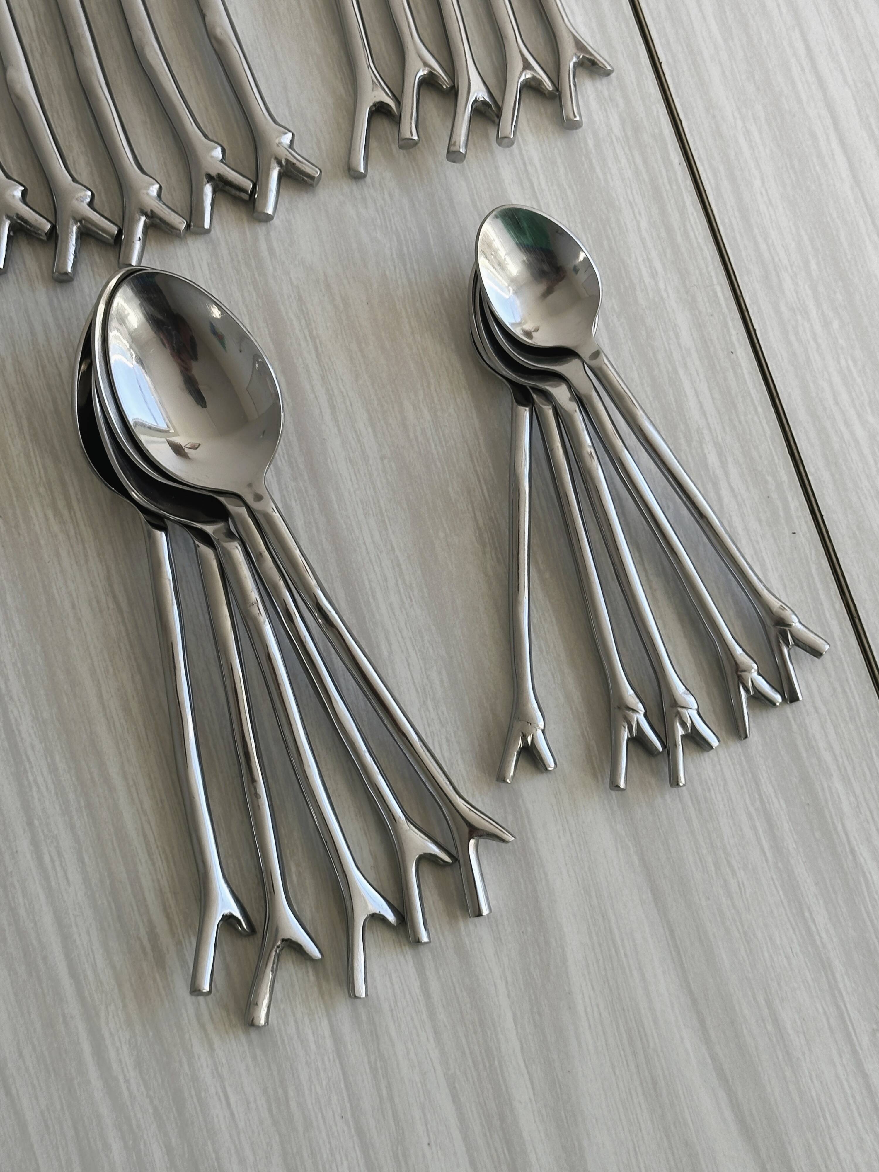 Set of 20 shiny silver metal cutlery