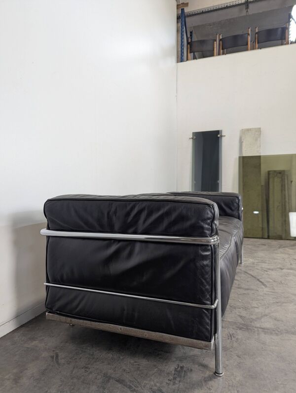 Canapé modèle LC3 Le Corbusier Charlotte Perriand pour Cassina