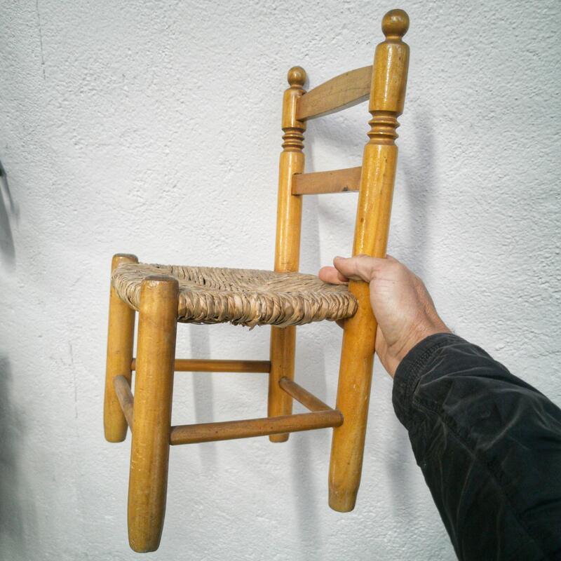 Children's chair wood and straw
