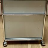 USM box unit on casters