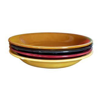 Quatre assiettes à soupe multicolores années 50