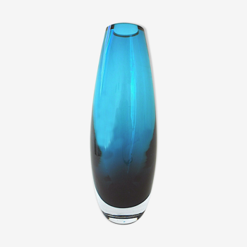 Vase en cristal fumé bleu-canard par la cristallerie de Vannes-le-Châtel