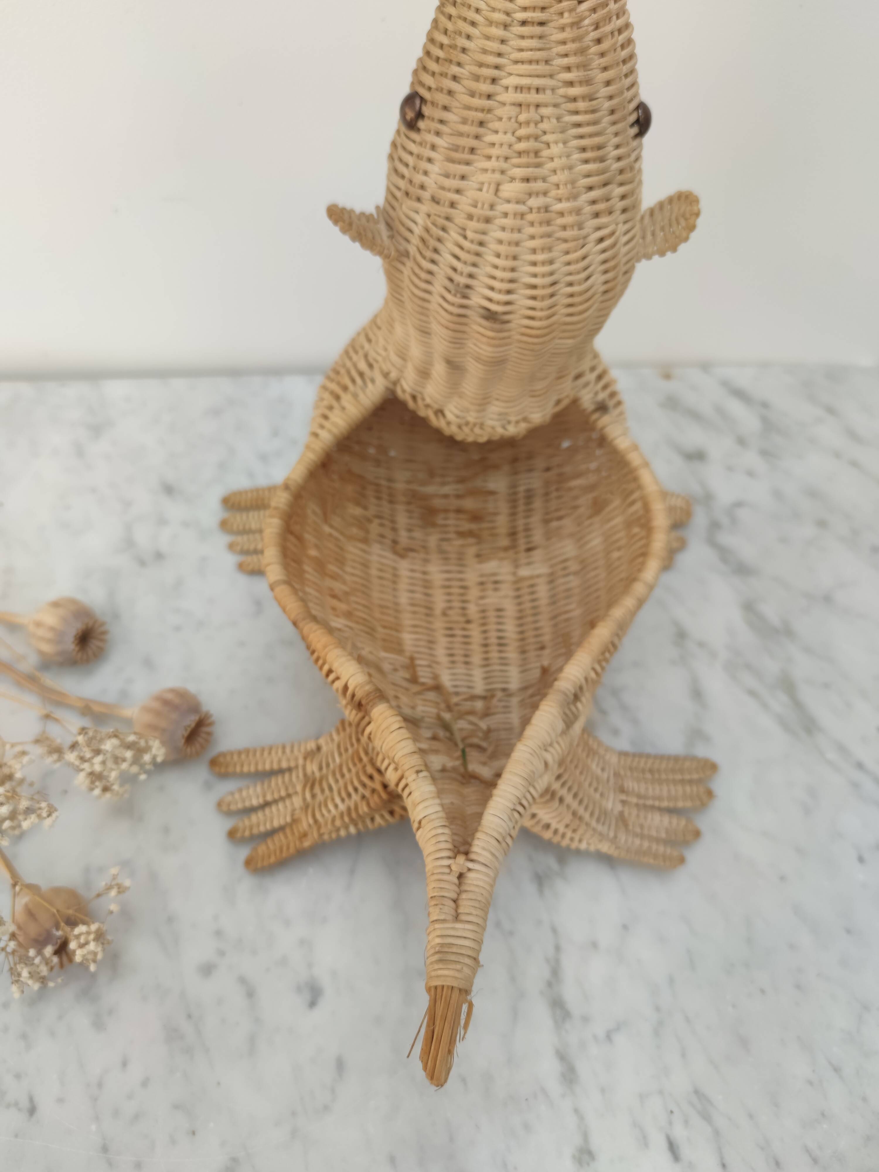 Rattan sea lion pan