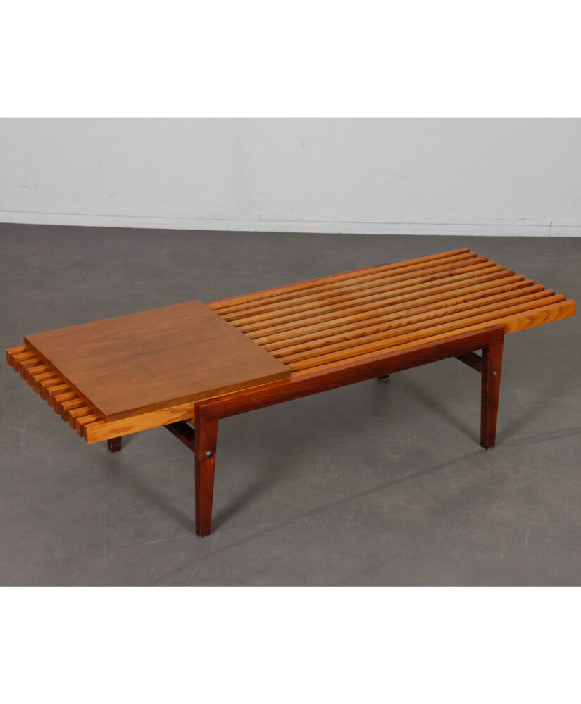 Table basse à lattes par František Mezulanik datant des années 1960