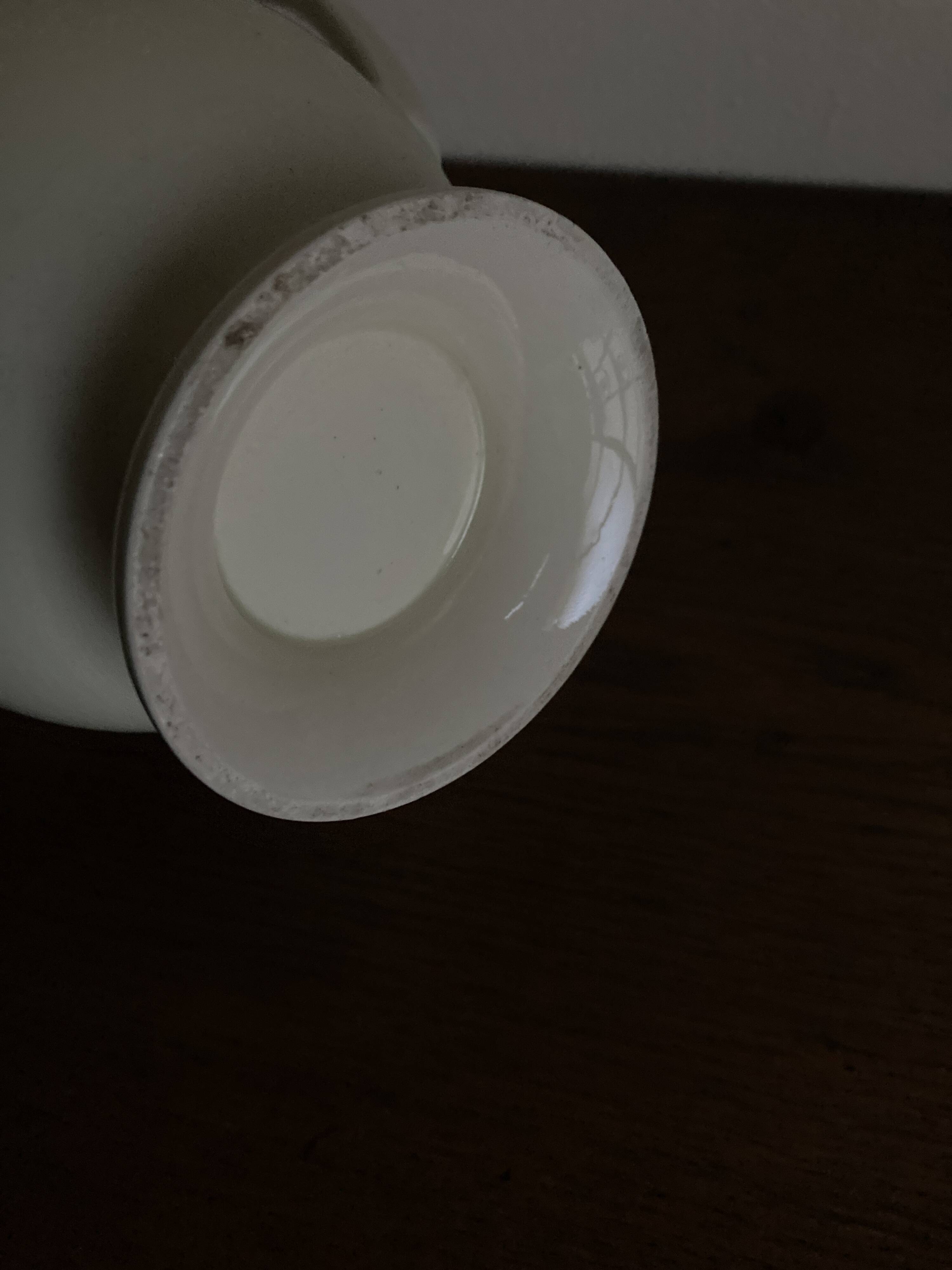 Creil and Montereau neo-classical Directoire coffee pot in fine earthenware circa 1800