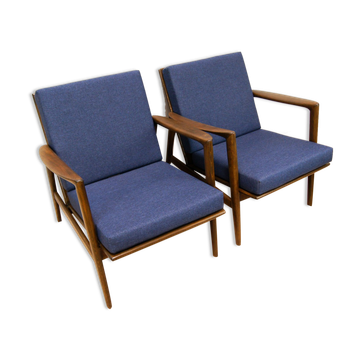 Model 300-139 armchairs by Swarzędzka, 1960