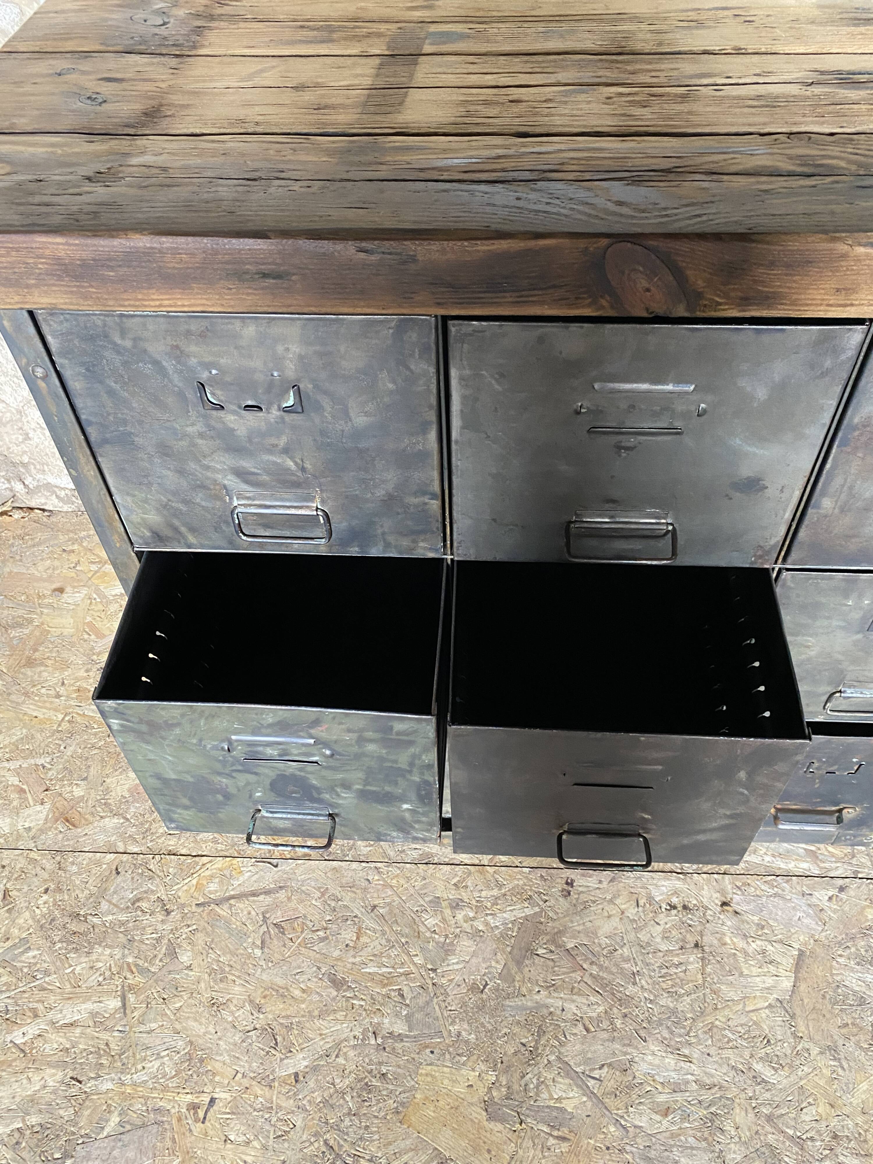 Metal and wood drawer unit