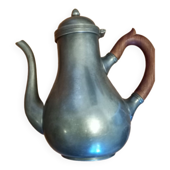 Les Etains du Manor teapot
