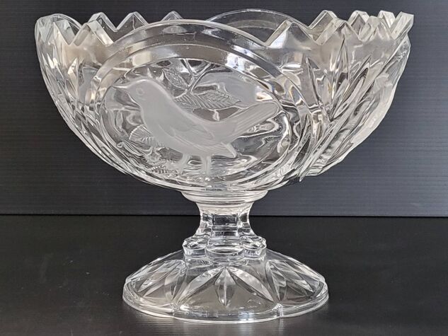 Vintage crystal fruit or candy bowl