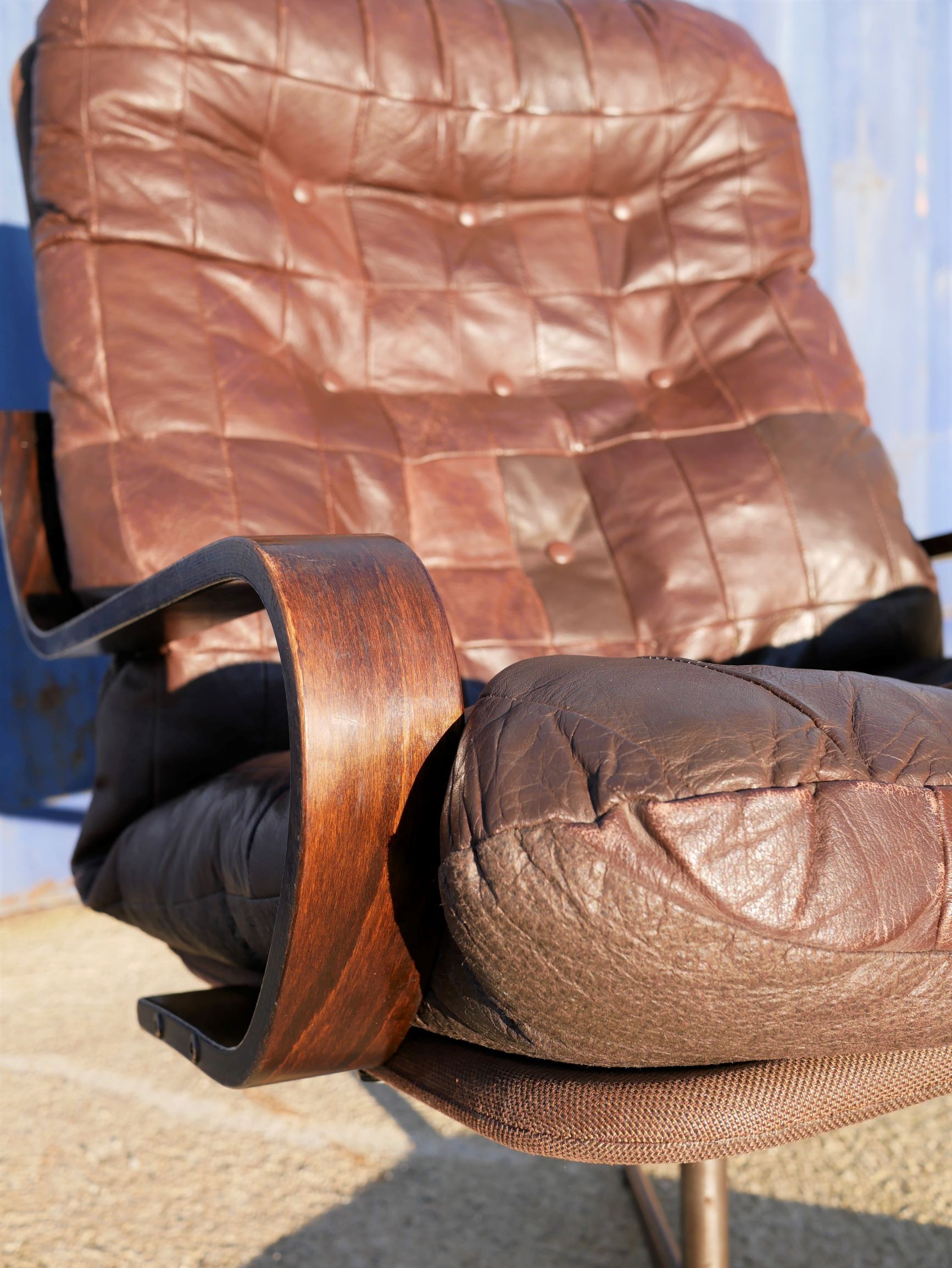 Armchair swivel vintage leather, wood and metal