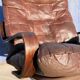 Fauteuil pivotant vintage cuir bois et métal