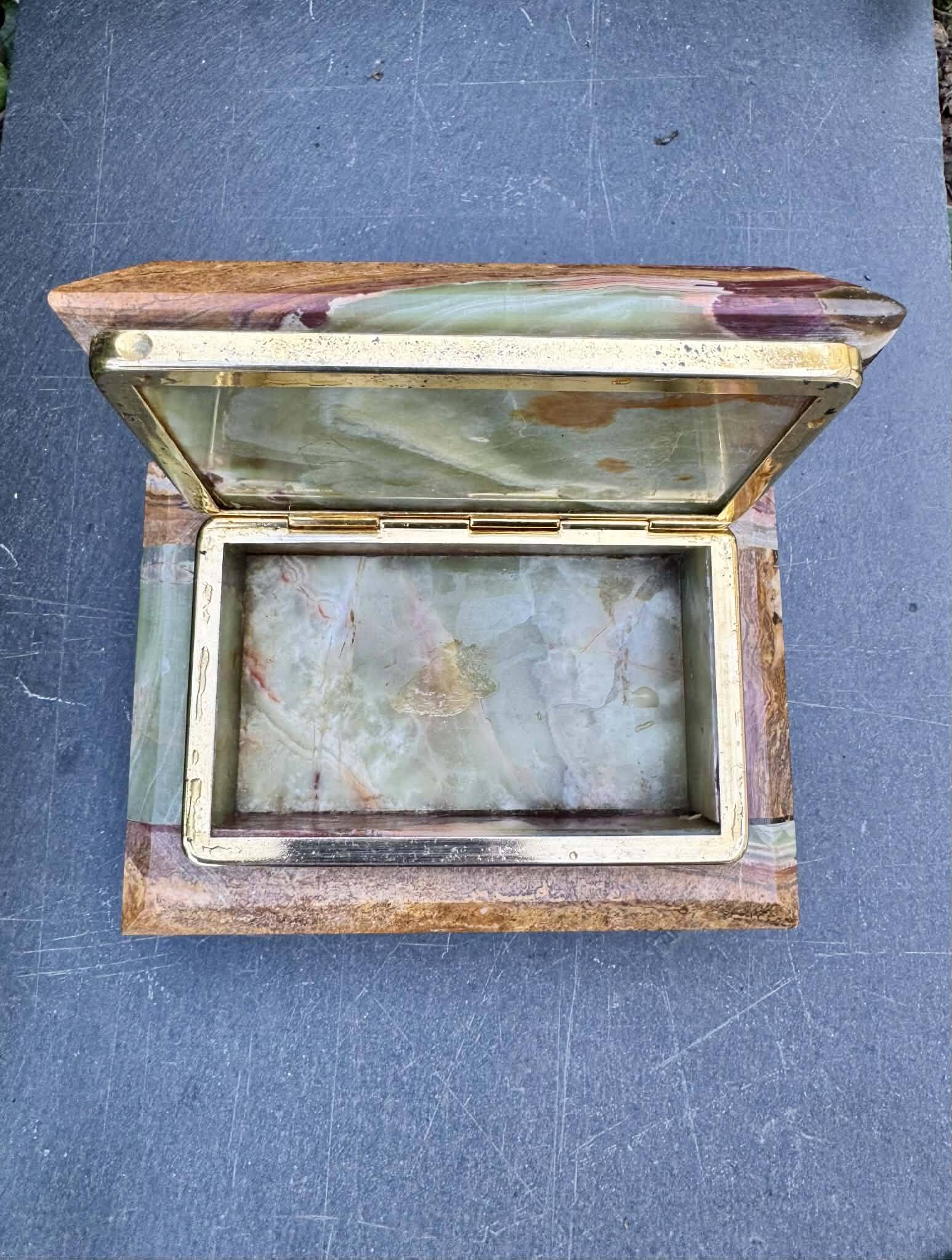 Onyx catchall box from the 1960s, vintage Italy.