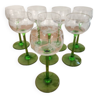 8 engraved Alsace wine glasses with green feet