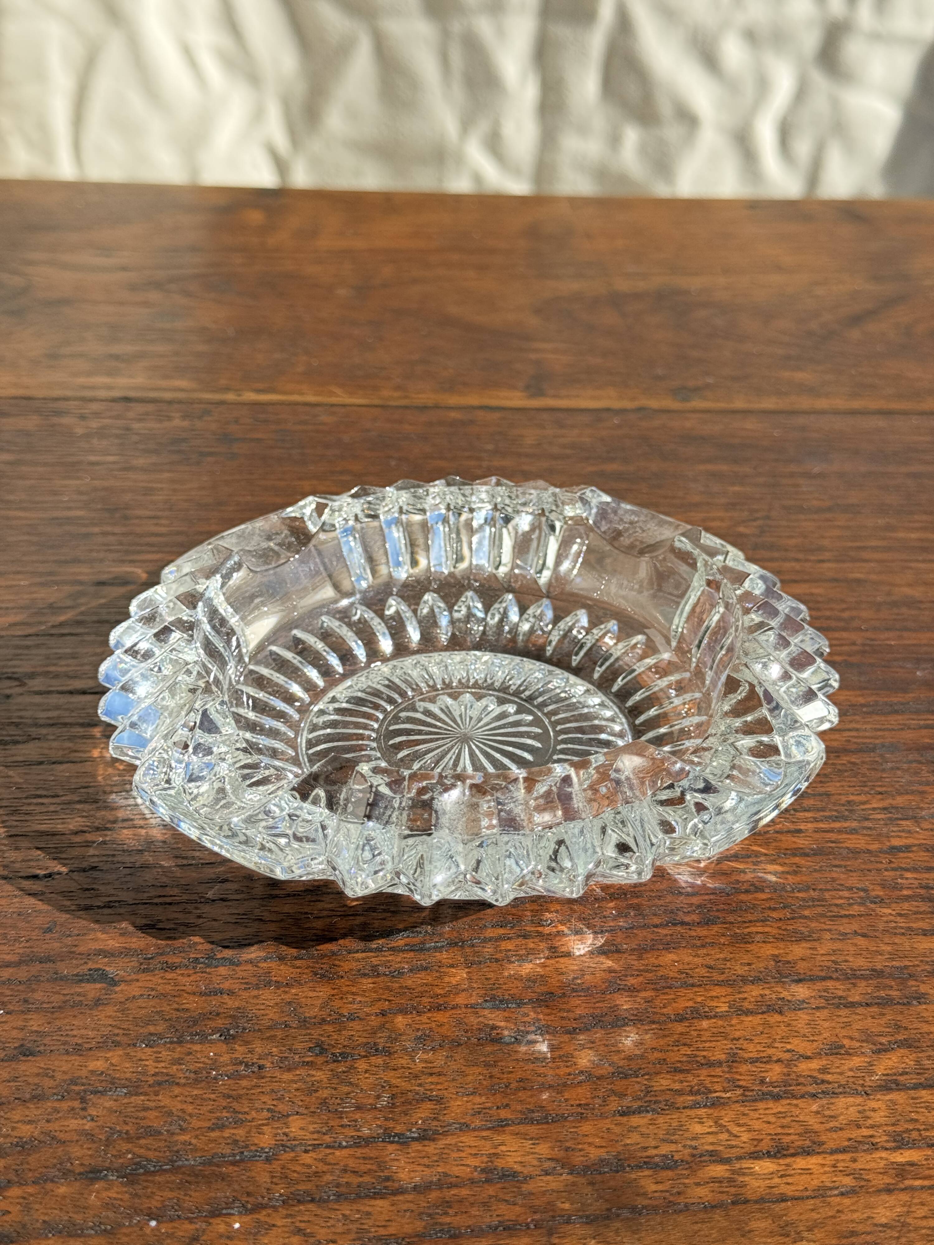 Classic glass ashtray with rose design and cigarette holder D13
