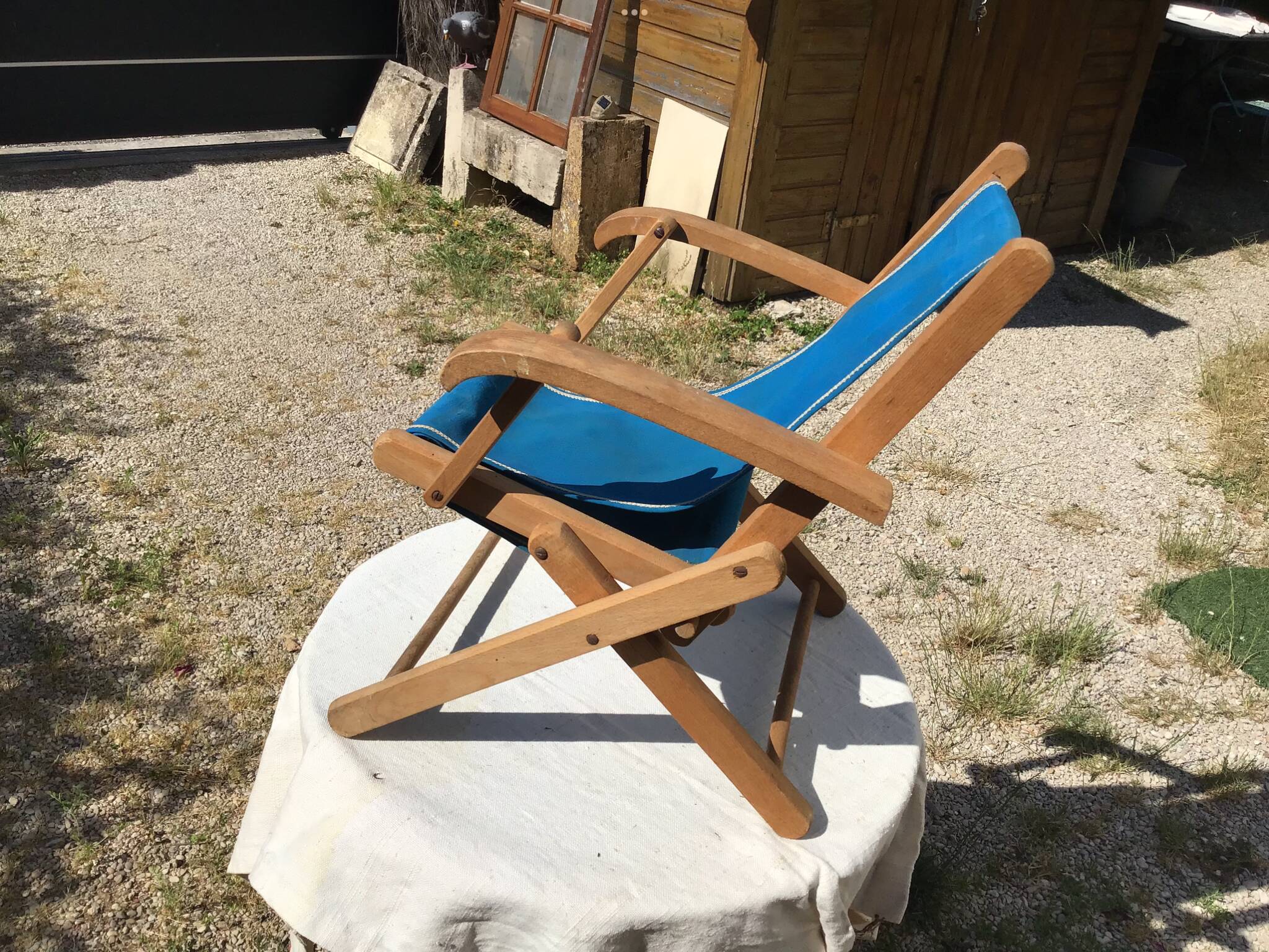 Small folding canvas children's armchair for beach camping