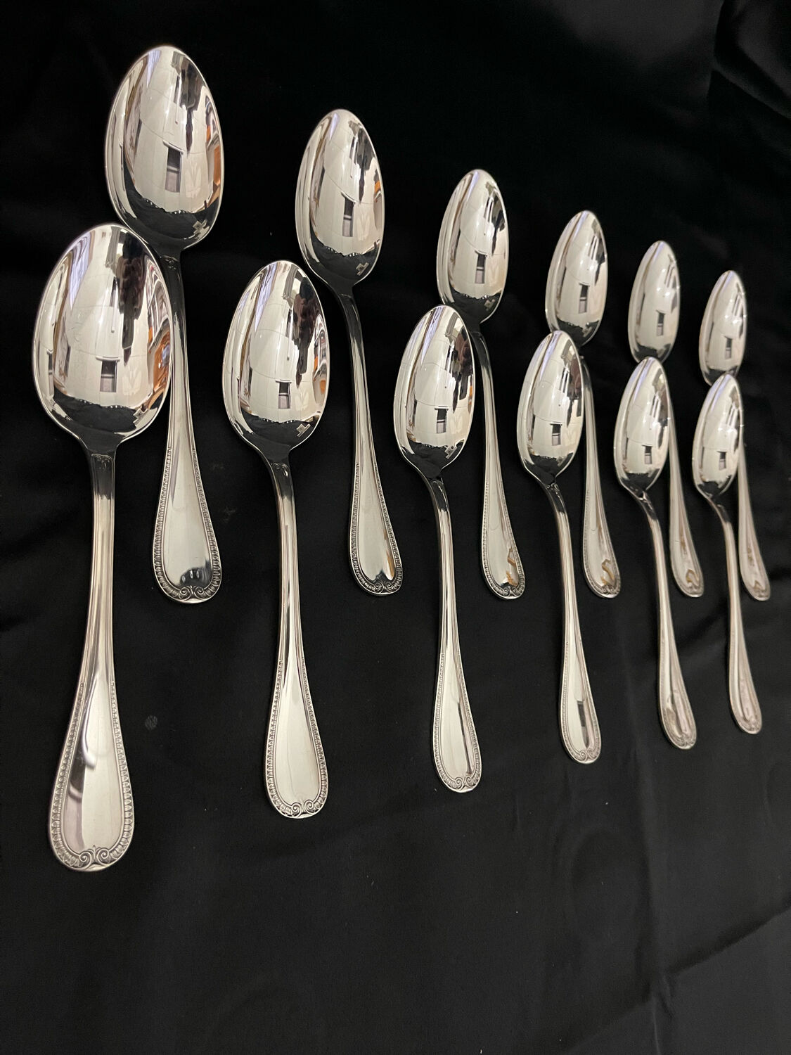 Christofle malmaison housekeeper with silversmith 65 pieces condition close to new