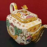 Paris porcelain teapot