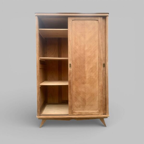 Armoire vintage pieds compas en bois brut portes coulissantes 1960