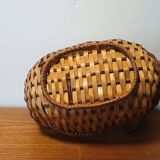 Wicker duck basket