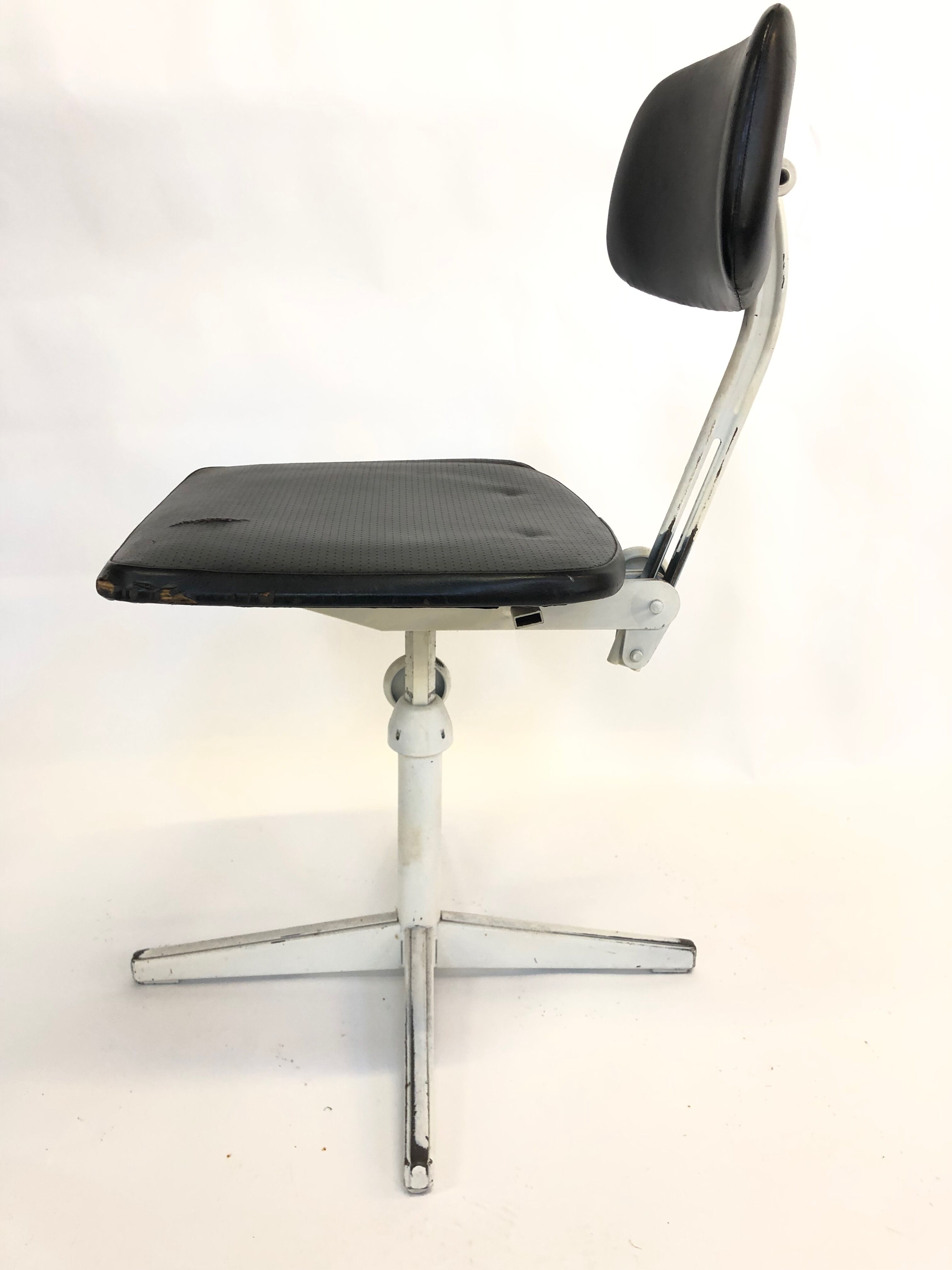 Work chair designed by Friso Kramer for Ahrend De Cirkel Netherlands