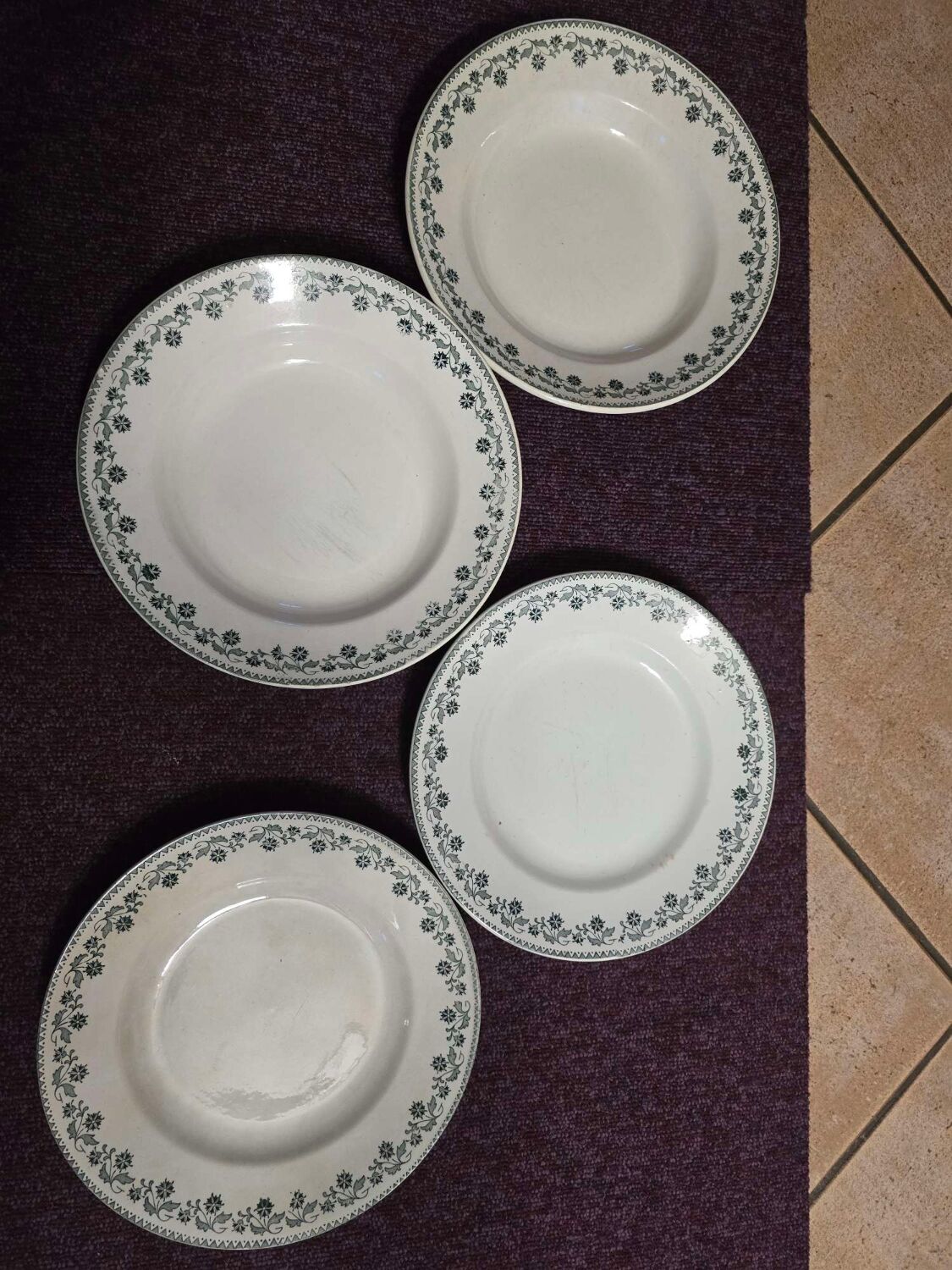 Set of deep and flat plates Moulin des Loups Georgette