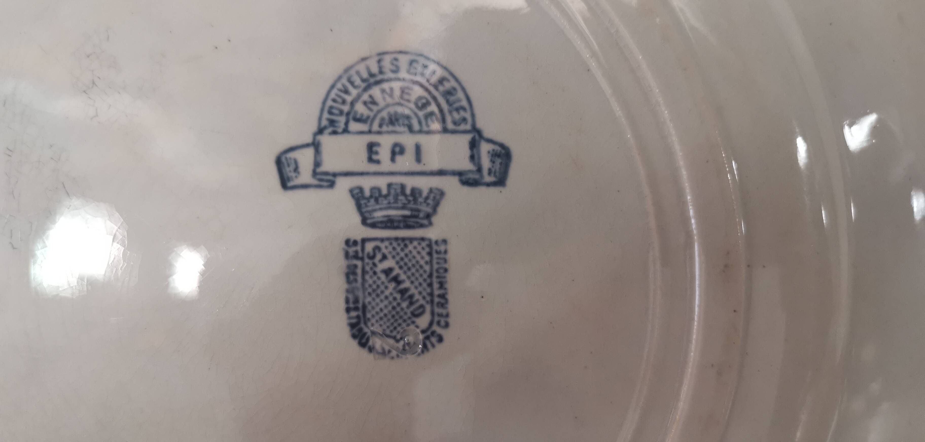 Round dish Terre de fer St Amand