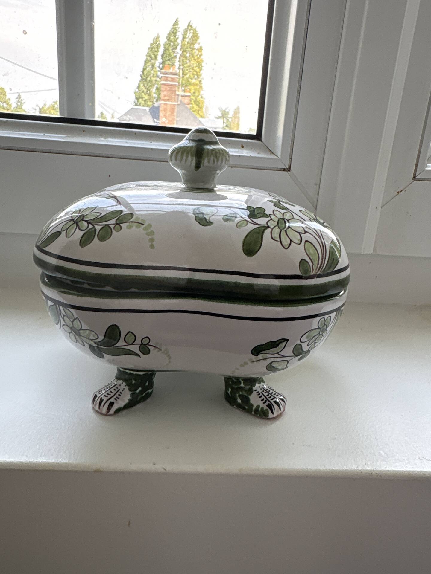 Pot with lid