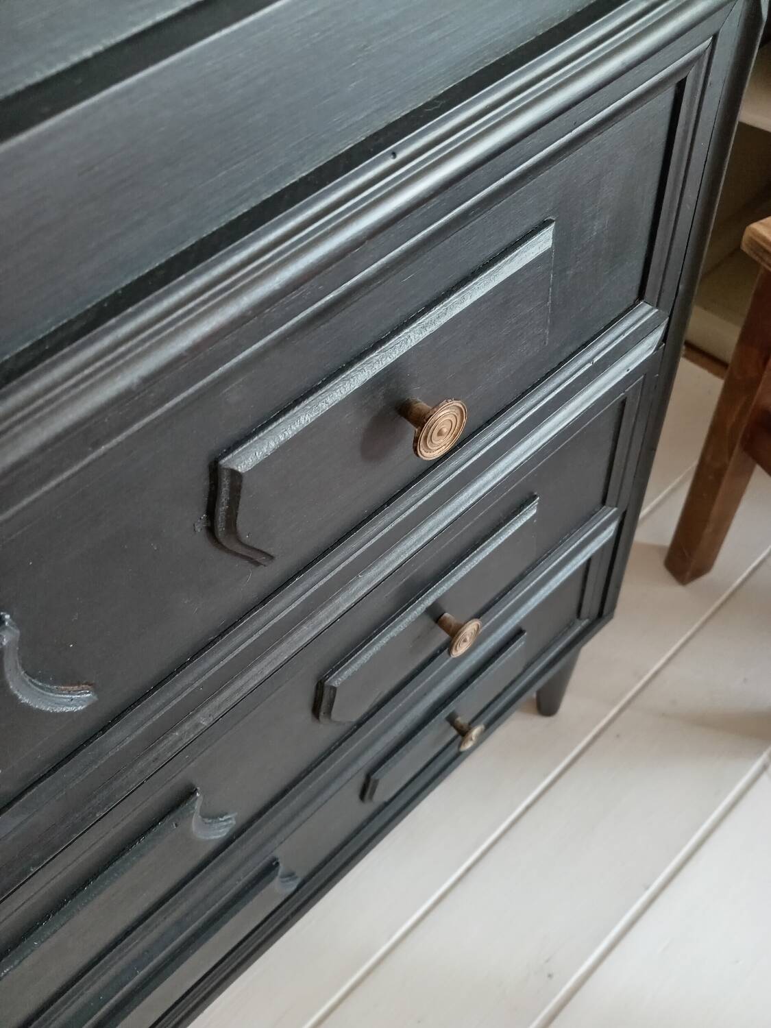 Scriban chest of drawers