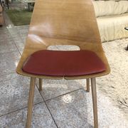 Chaise Tonneau de Guariche pieds bois