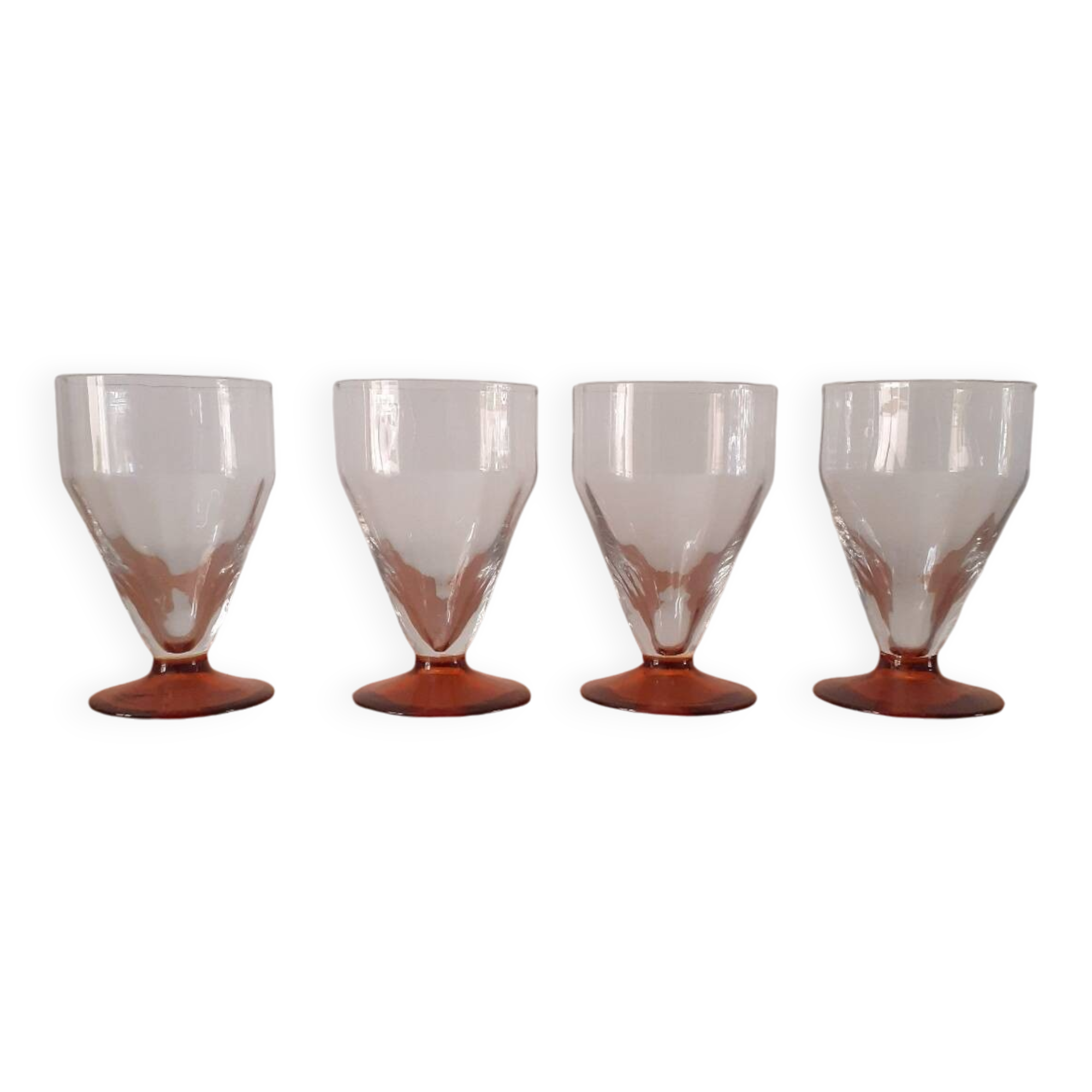 4 verres à pied marron fumé