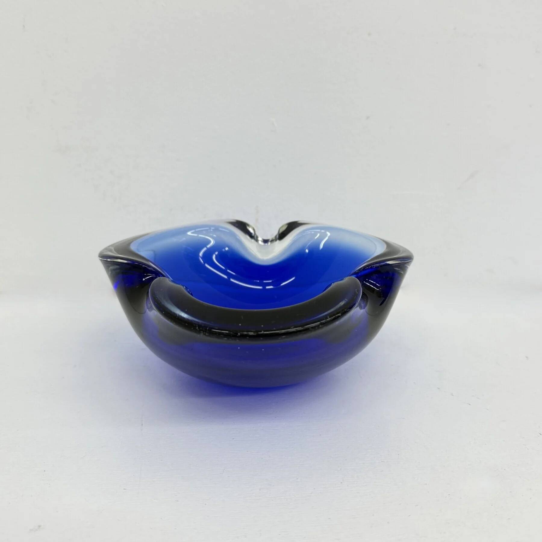 Mid-century design set of 6 blue Murano glass bowls, 1970s