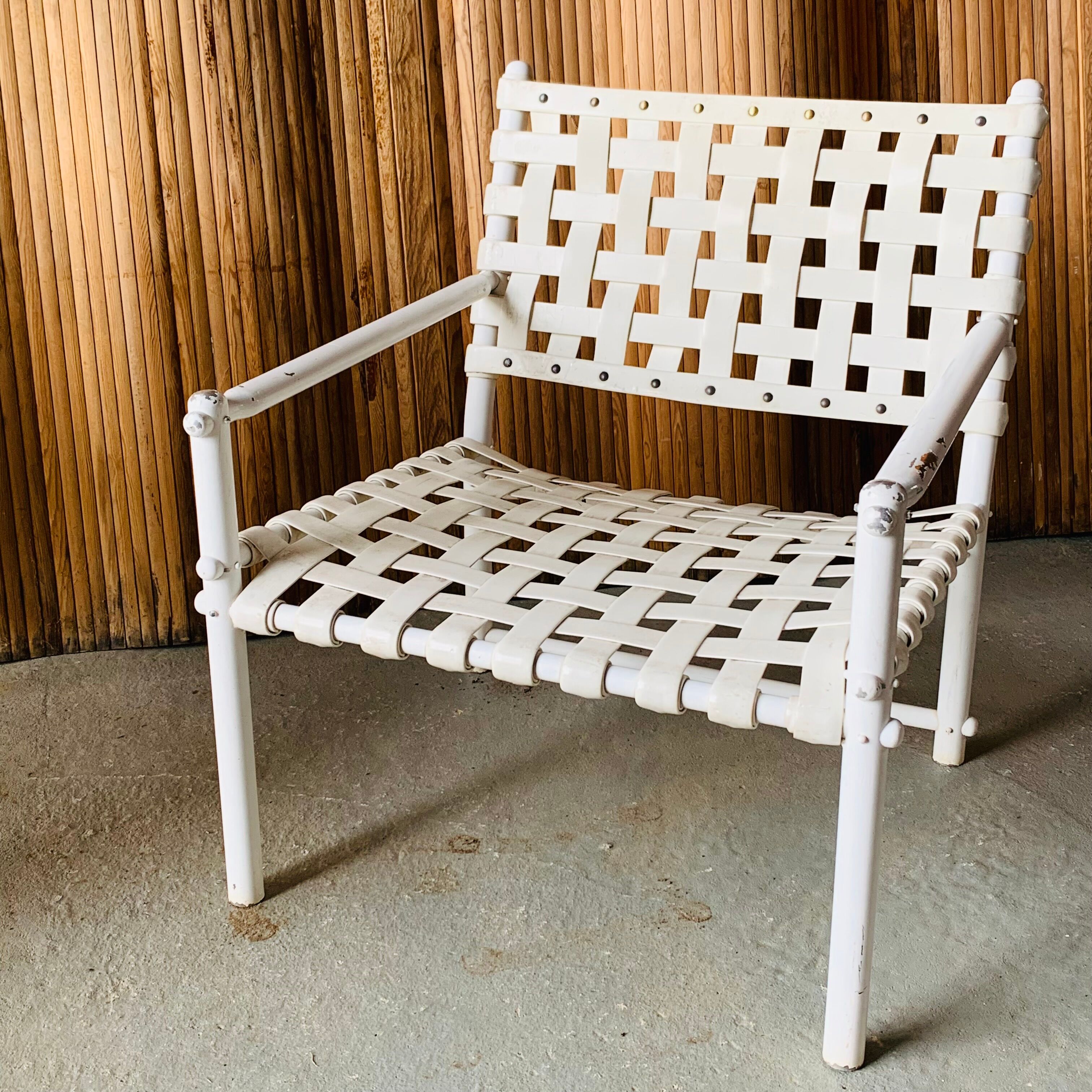 4 white Lounge Chairs Triconfort - Aluminium and plastic - 1980's