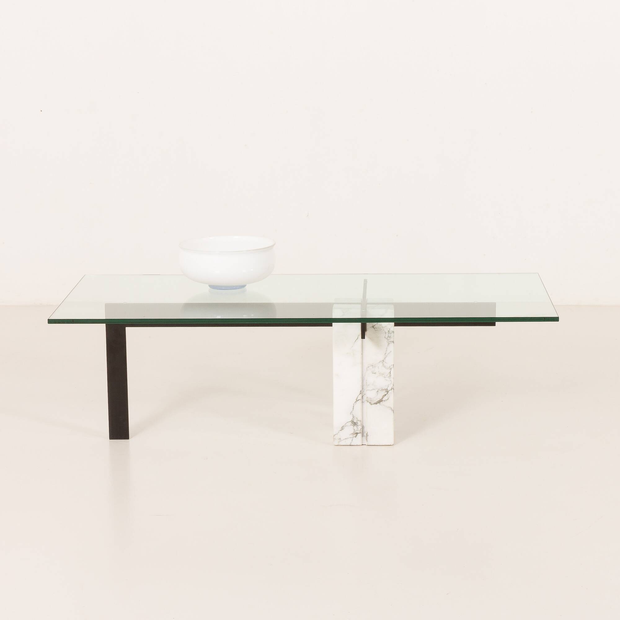 Table basse en marbre de Carrare par Hank Kwint pour Metaform, Italie, années 1980.