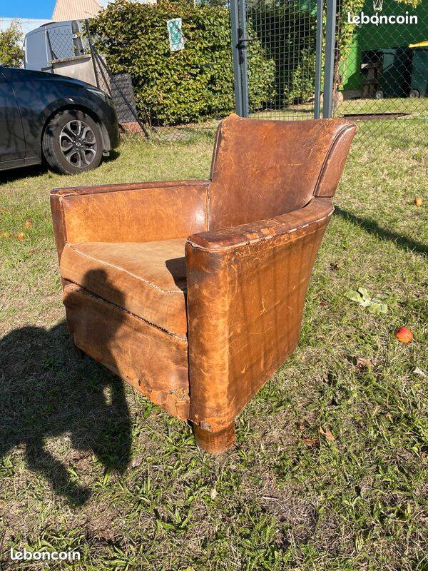 1930s leather club armchair