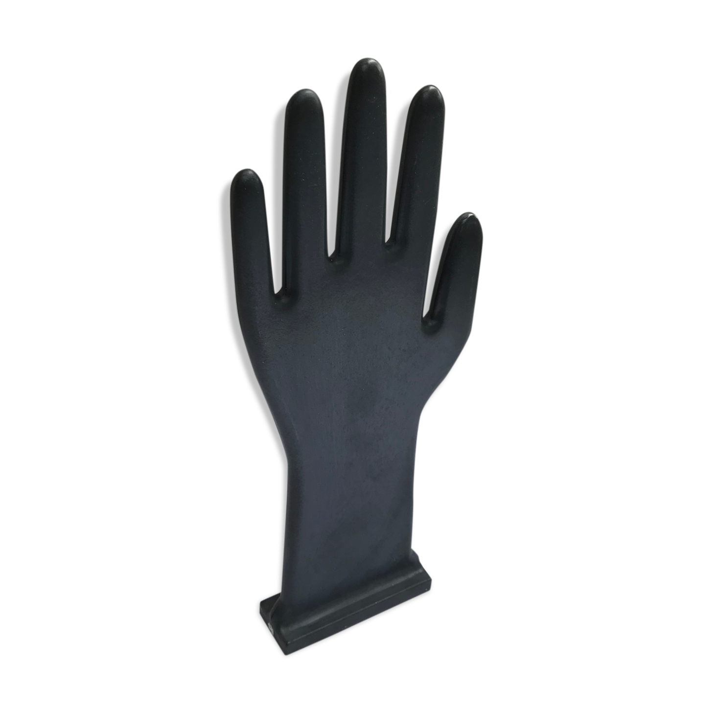 Former main gloves holders