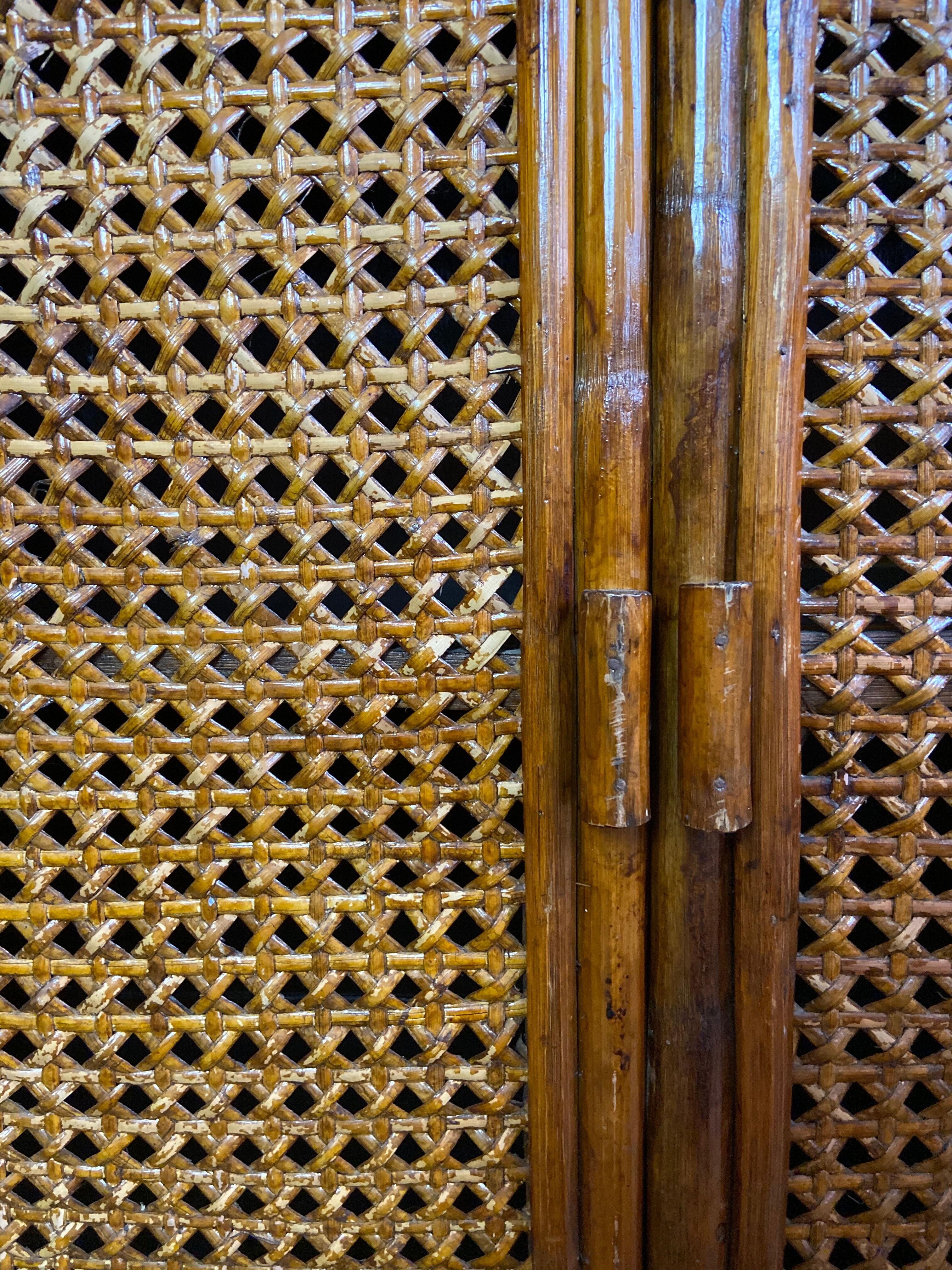 Dresser in rattan and canning